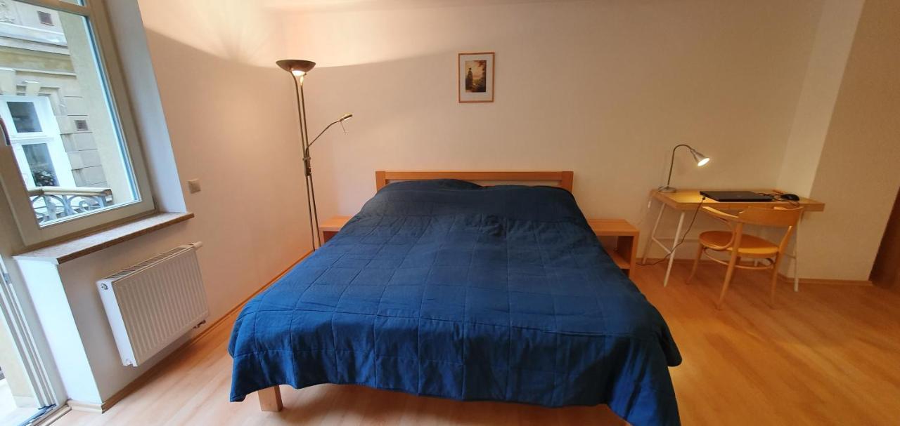 Apartman 46M2 S Balkonem V Lazenskem Centru Karlovy Vary Exterior photo